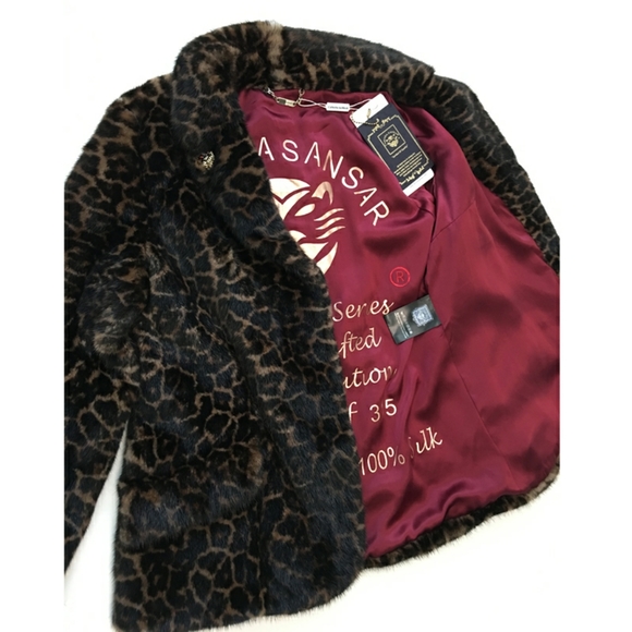 Fur Coat - Picture 4 of 6